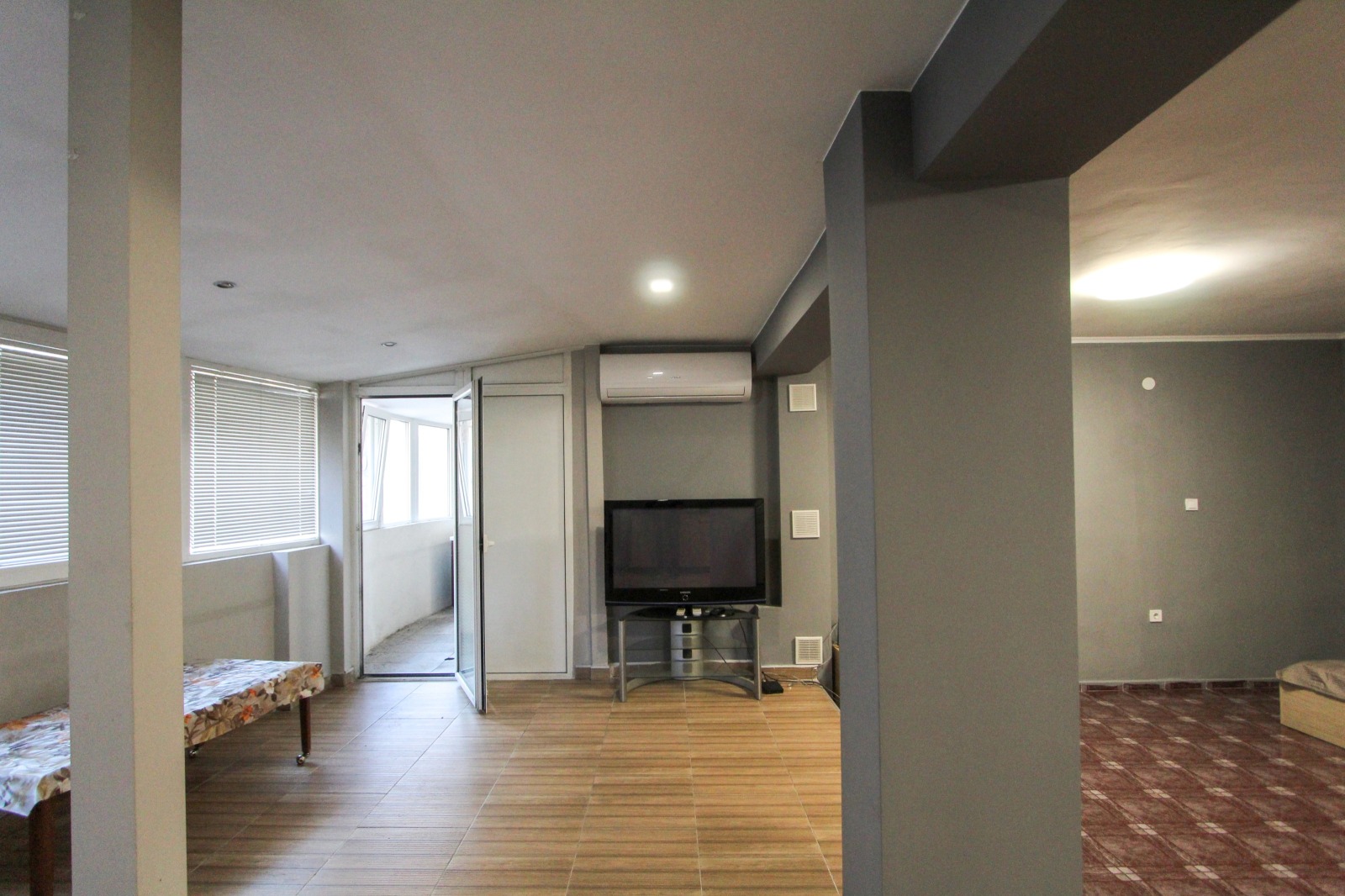 Продава 3-СТАЕН, гр. София, Оборище, снимка 3 - Апартаменти - 54320345