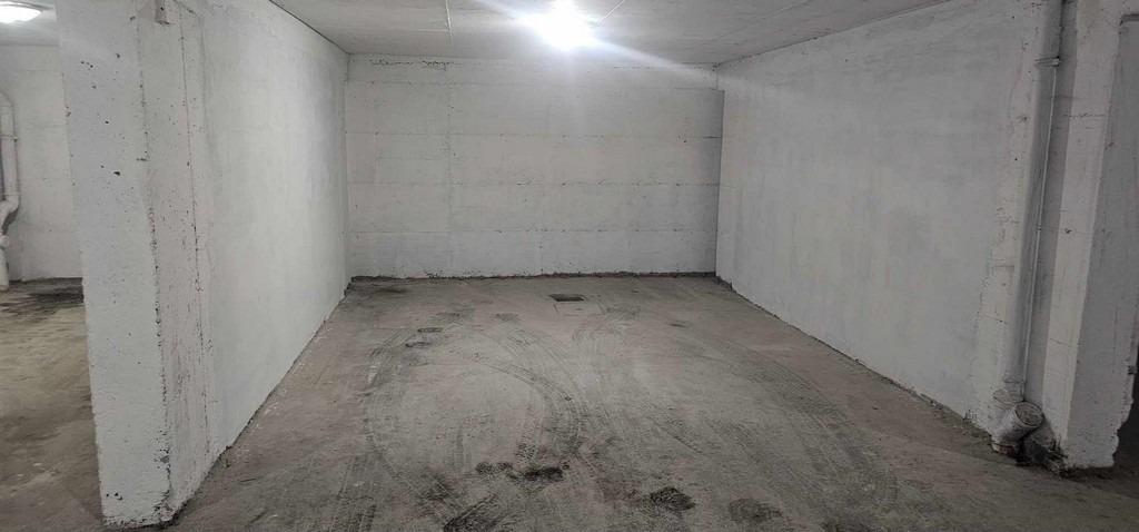 Продава ГАРАЖ, ПАРКОМЯСТО, гр. Кърджали, Възрожденци, снимка 2 - Гаражи и паркоместа - 45185719