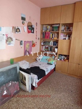 Продава етаж от къща град Пловдив Младежки Хълм - [1] 