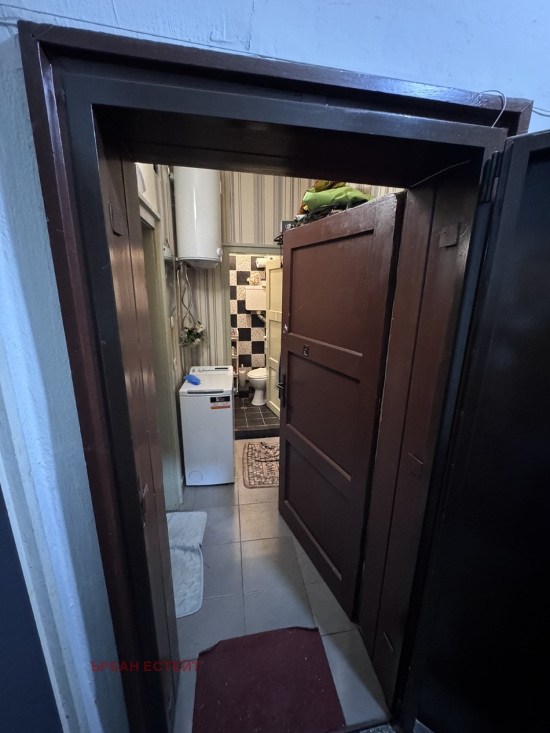 Продава 2-СТАЕН, гр. София, Толстой, снимка 2 - Апартаменти - 52243330