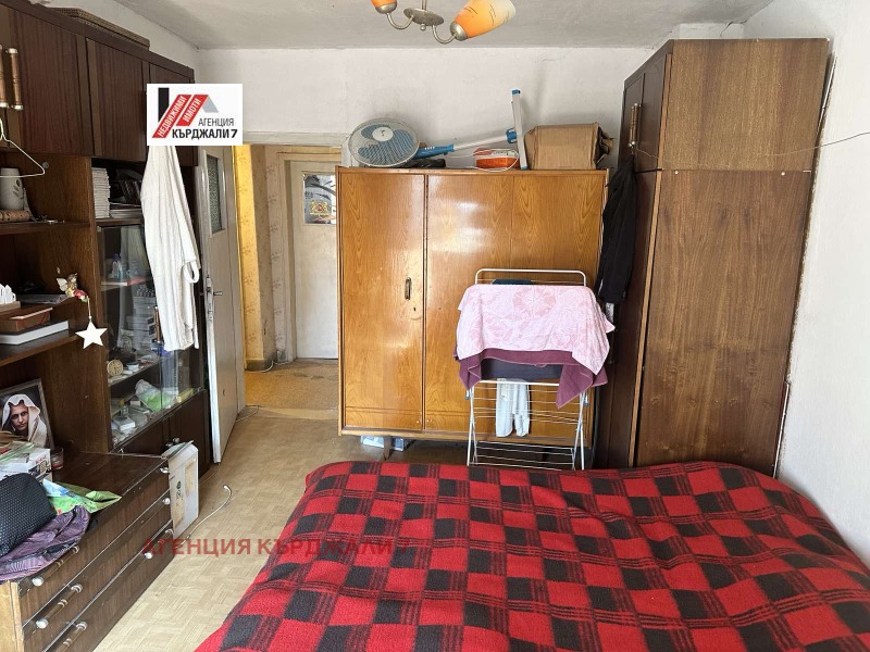 Продава 3-СТАЕН, гр. Кърджали, Център, снимка 13 - Апартаменти - 53073337