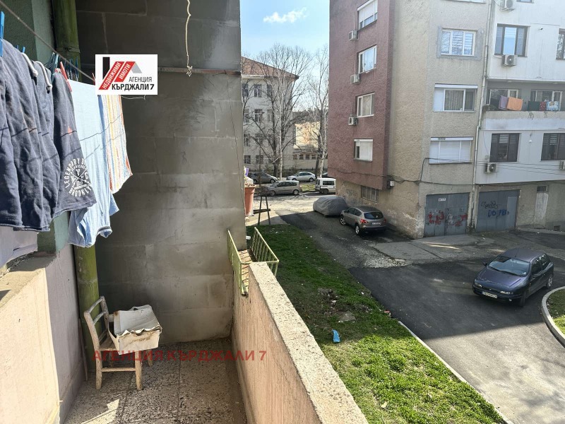 Продава 3-СТАЕН, гр. Кърджали, Център, снимка 14 - Апартаменти - 53073337