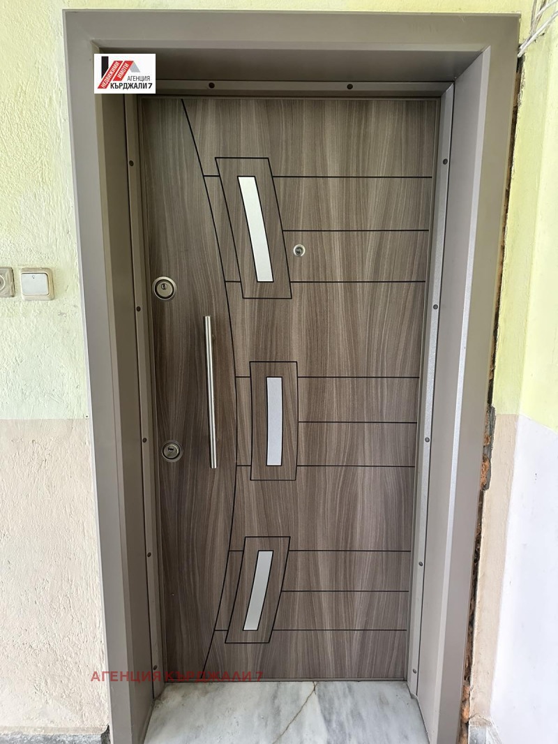 Продава 3-СТАЕН, гр. Кърджали, Център, снимка 5 - Апартаменти - 53073337