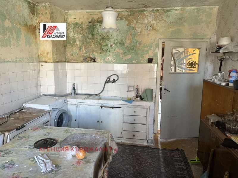 Продава 3-СТАЕН, гр. Кърджали, Център, снимка 10 - Апартаменти - 53073337