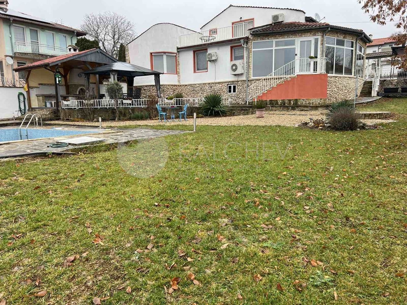 Продава КЪЩА, гр. Балчик, област Добрич, снимка 2 - Къщи - 48586541