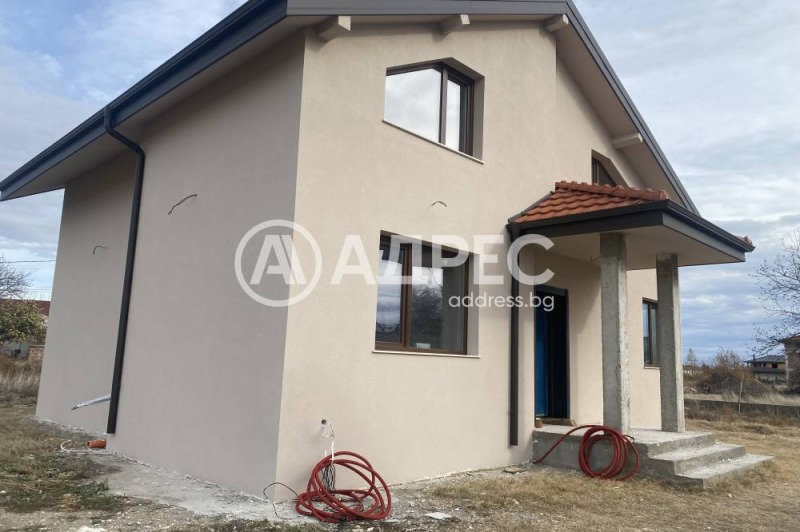 Продава КЪЩА, с. Скутаре, област Пловдив, снимка 1 - Къщи - 48067449