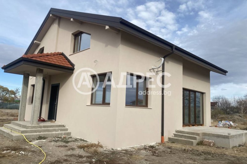 Продава КЪЩА, с. Скутаре, област Пловдив, снимка 3 - Къщи - 48067449