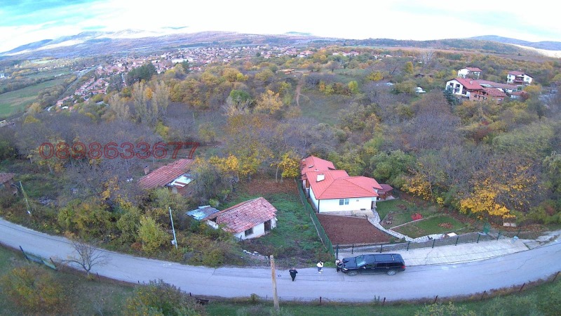 Продава КЪЩА, гр. Земен, област Перник, снимка 2 - Къщи - 52619242