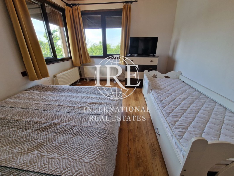 Продава КЪЩА, с. Ловчанци, област Добрич, снимка 8 - Къщи - 53187934