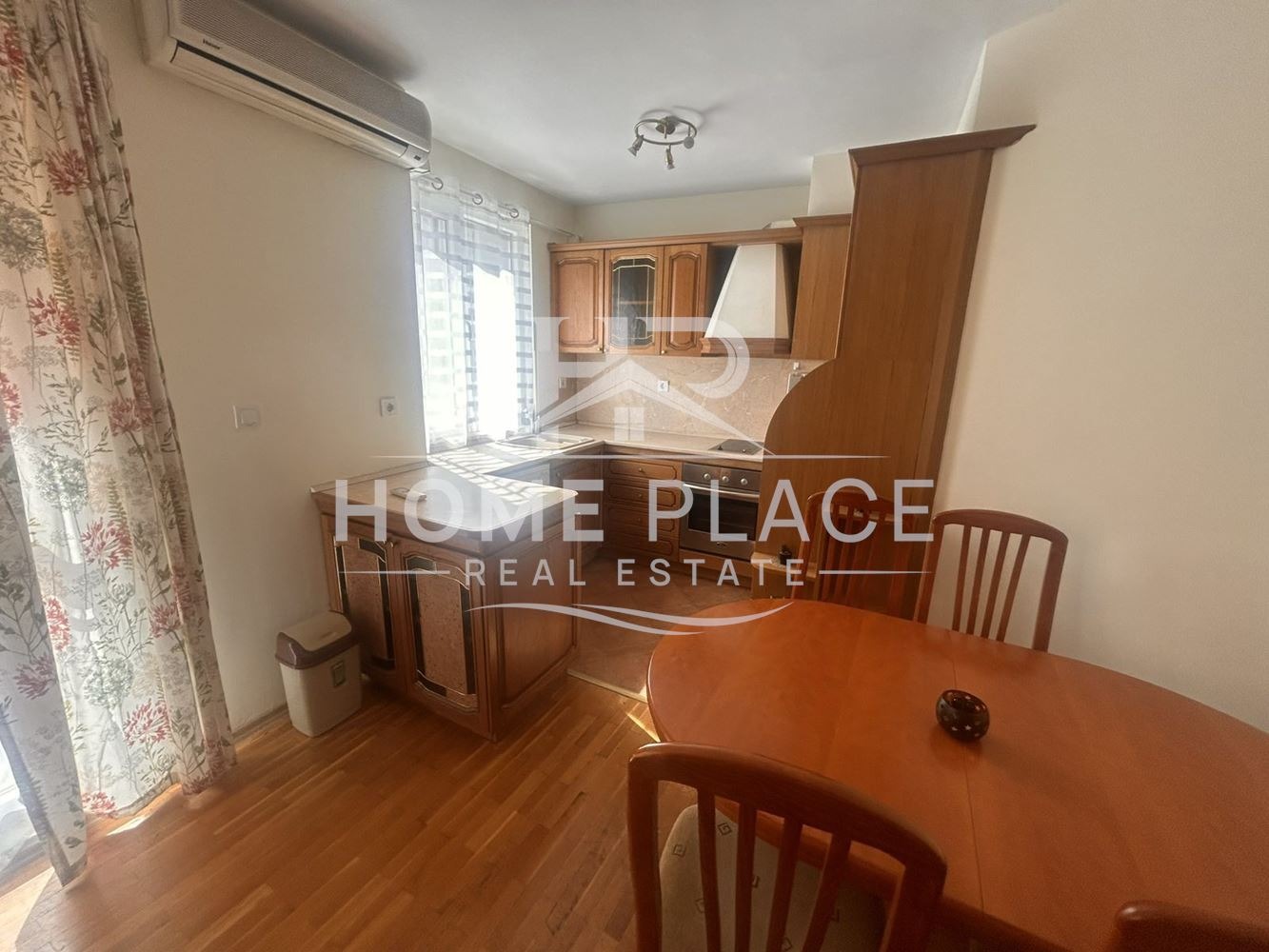 Продава 3-СТАЕН, гр. Варна, Център, снимка 2 - Апартаменти - 54250336