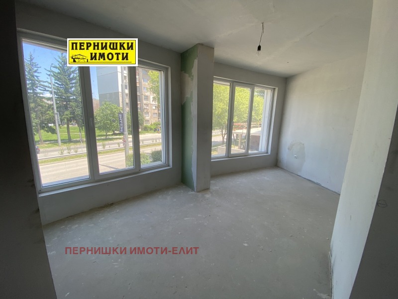 Продается  1 спальня Перник , Изток , 102 кв.м | 52411493 - изображение [7]