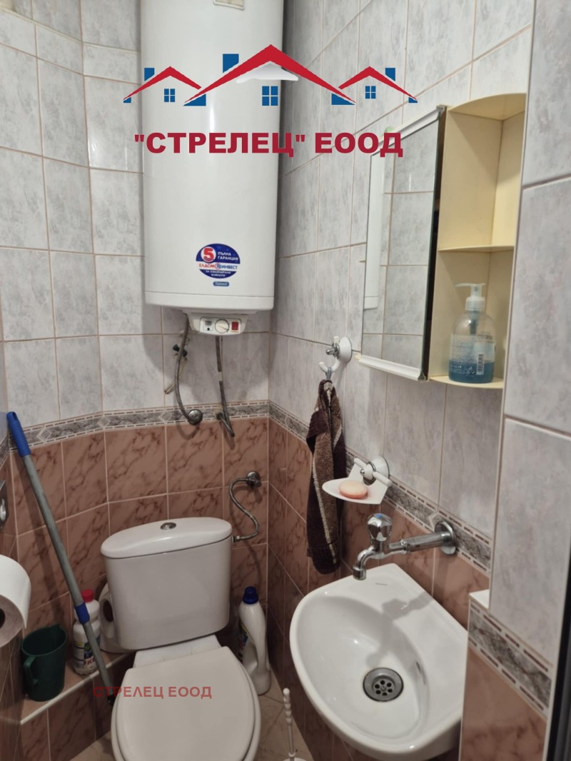 Продава  2-стаен град Добрич , Кралска зона , 60 кв.м | 20195756 - изображение [7]