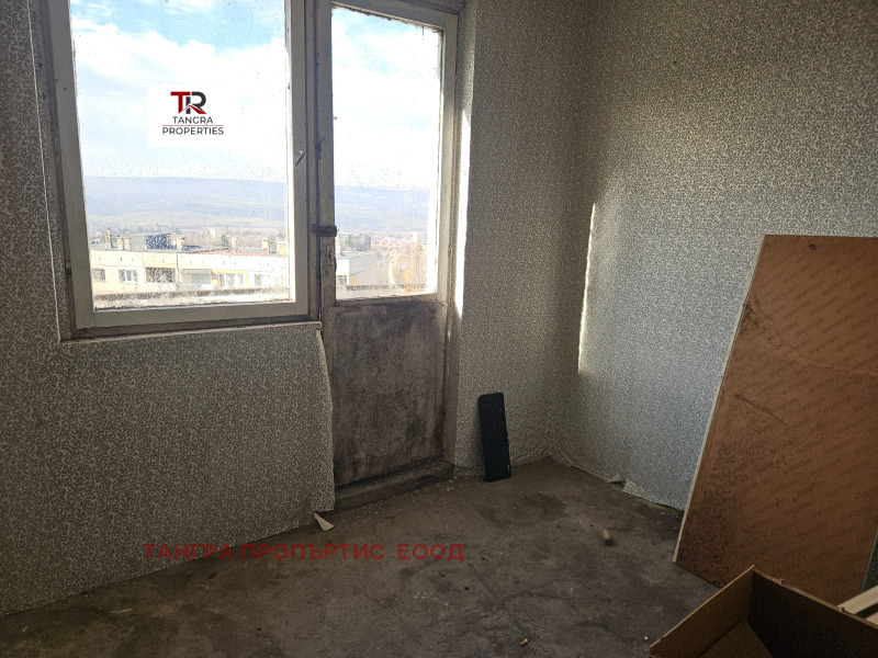 Продава 2-СТАЕН, гр. Радомир, област Перник