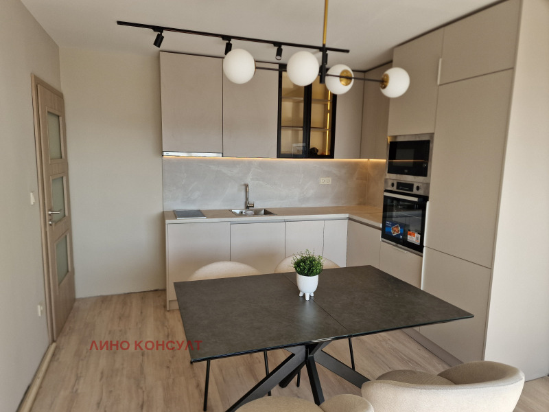 Продава 3-СТАЕН, гр. София, Младост 4