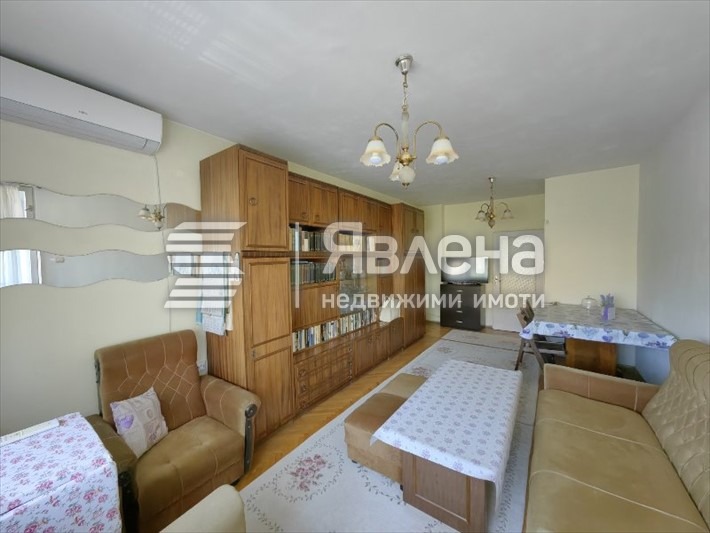 Продава 3-СТАЕН, гр. Благоевград, Широк център