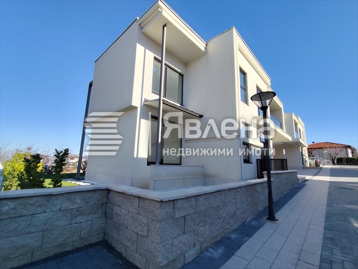 Продава  Къща област Пловдив , с. Марково , 363 кв.м | 57254189 - изображение [2]