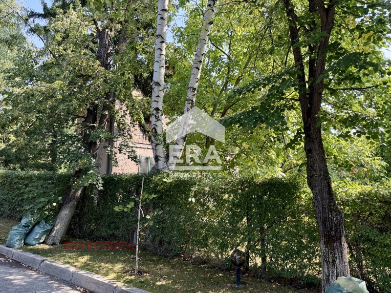 Продава КЪЩА, гр. София, гр. Банкя, снимка 2 - Къщи - 56294570