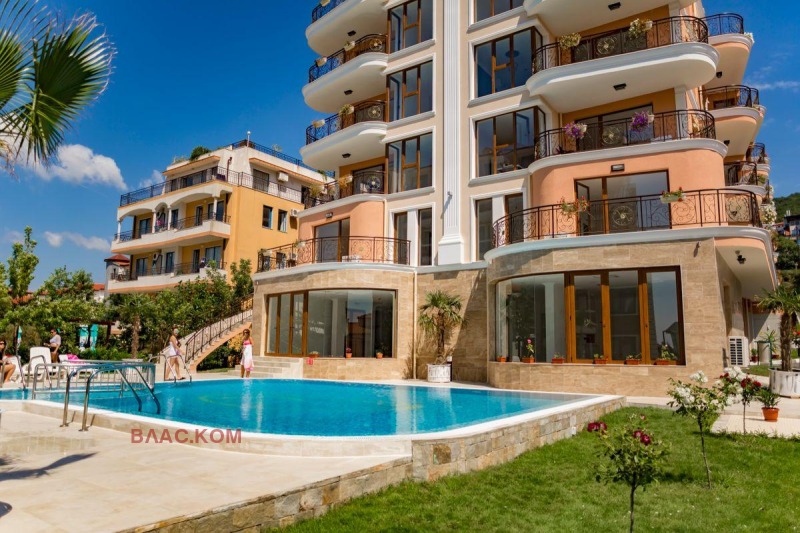 Продава 3-СТАЕН в област Бургас, гр. Свети Влас - 94 кв.м / 175 000 € » 342 270.25 лв., ВЛАС.КОМ