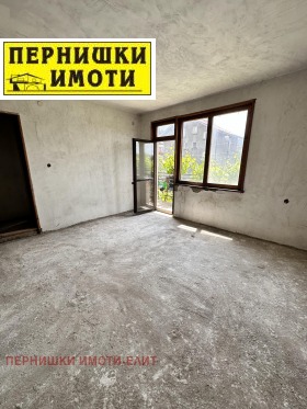 Продава етаж от къща град Перник Могиличе - [1] 