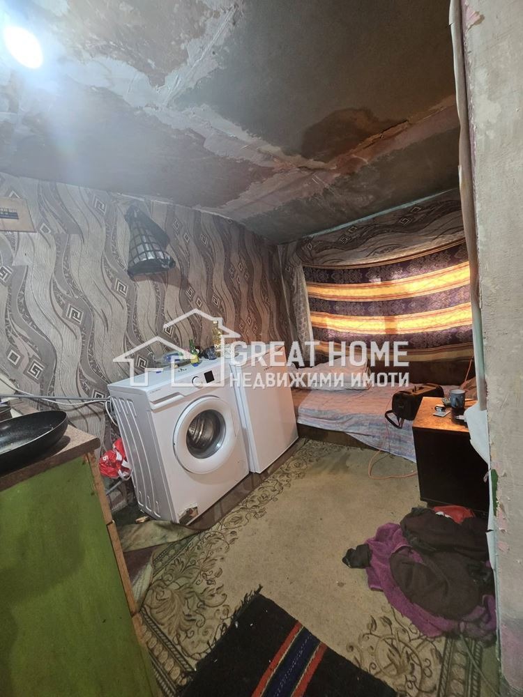 Продава АТЕЛИЕ, ТАВАН, гр. Търговище, Център, снимка 4 - Апартаменти - 56124286