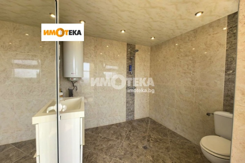 Продава КЪЩА, гр. Варна, м-т Пчелина, снимка 12 - Къщи - 47409353