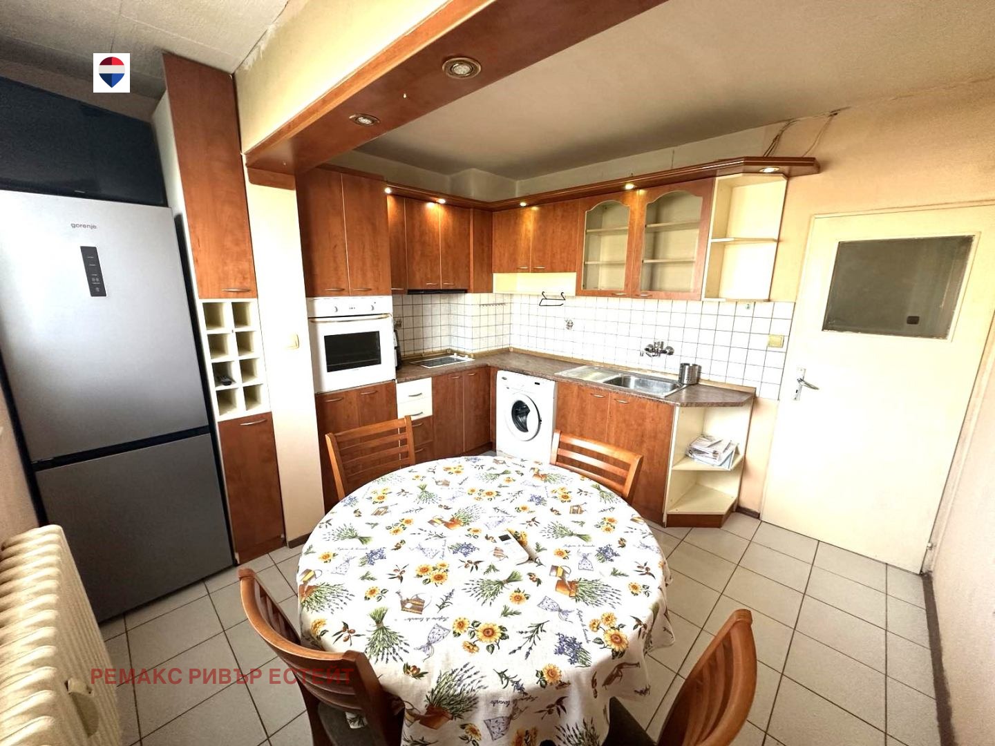 Продава 2-СТАЕН, гр. Русе, Възраждане, снимка 2 - Апартаменти - 55013602