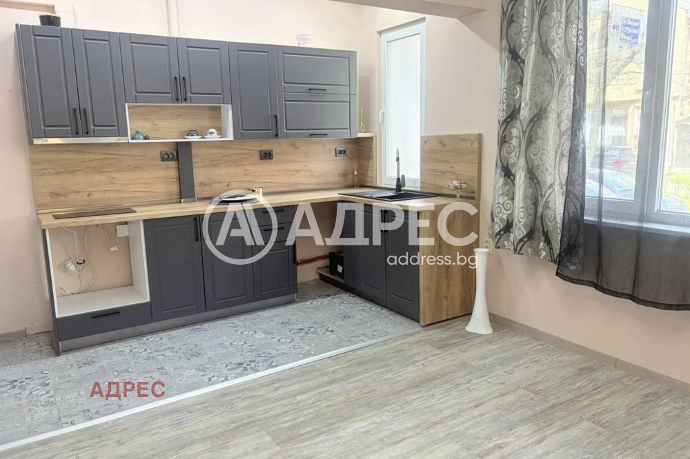 Продава 3-СТАЕН, гр. Варна, Център