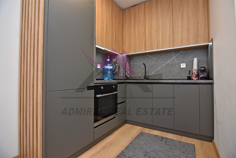 Продава 2-СТАЕН в град Варна, Възраждане 3 - 53 кв.м / 137 000 € » 267 948.71 лв., АДМИРАЛ РИЪЛ ЕСТЕЙТ ЕООД