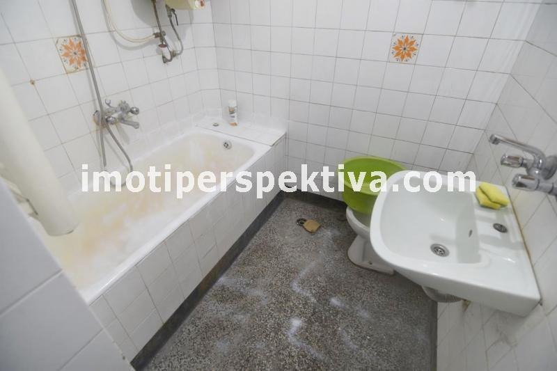 Zu verkaufen  2 Schlafzimmer Plowdiw , Kjutschuk Parisch , 100 qm | 14611222 - Bild [11]