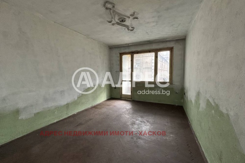 Продава 3-СТАЕН, гр. Хасково, Център, снимка 2 - Апартаменти - 52306589