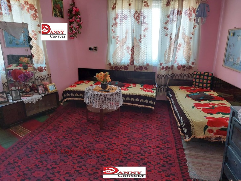 Продава КЪЩА, с. Димча, област Велико Търново, снимка 10 - Къщи - 53384513