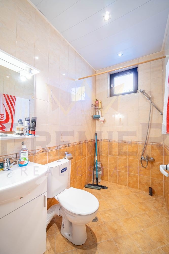 Продава КЪЩА, гр. Варна, Свети Никола, снимка 11 - Къщи - 54407663