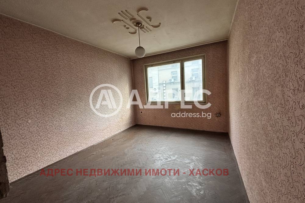 Продава 3-СТАЕН, гр. Хасково, Център, снимка 2 - Апартаменти - 53007679