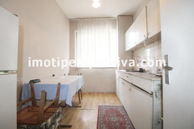 Myytävänä  2 makuuhuonetta Plovdiv , Tsentar , 68 neliömetriä | 32201103 - kuva [4]