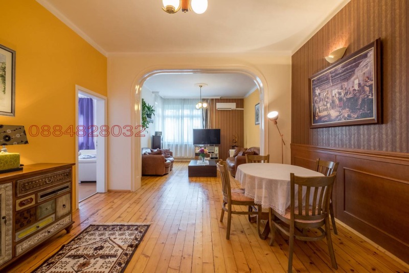 Продава МНОГОСТАЕН, гр. София, Център