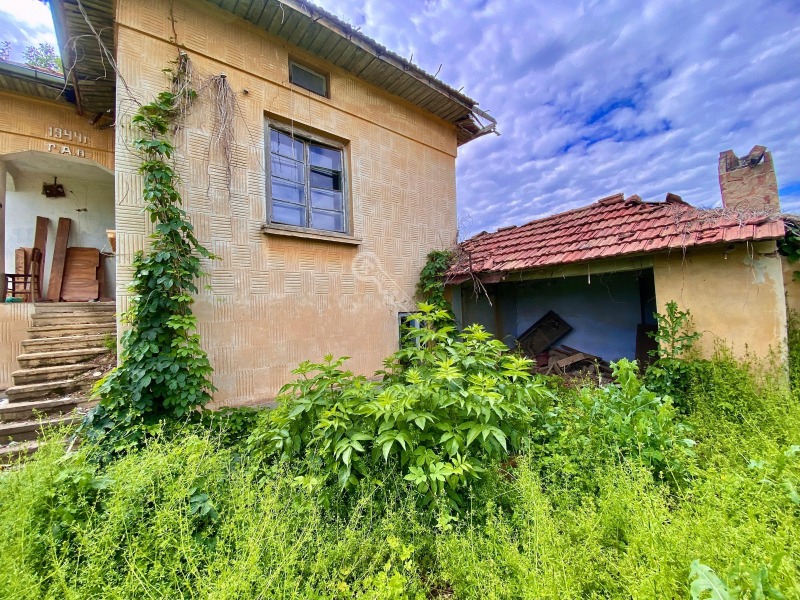 Продава КЪЩА, с. Лесичери, област Велико Търново, снимка 3 - Къщи - 45729287