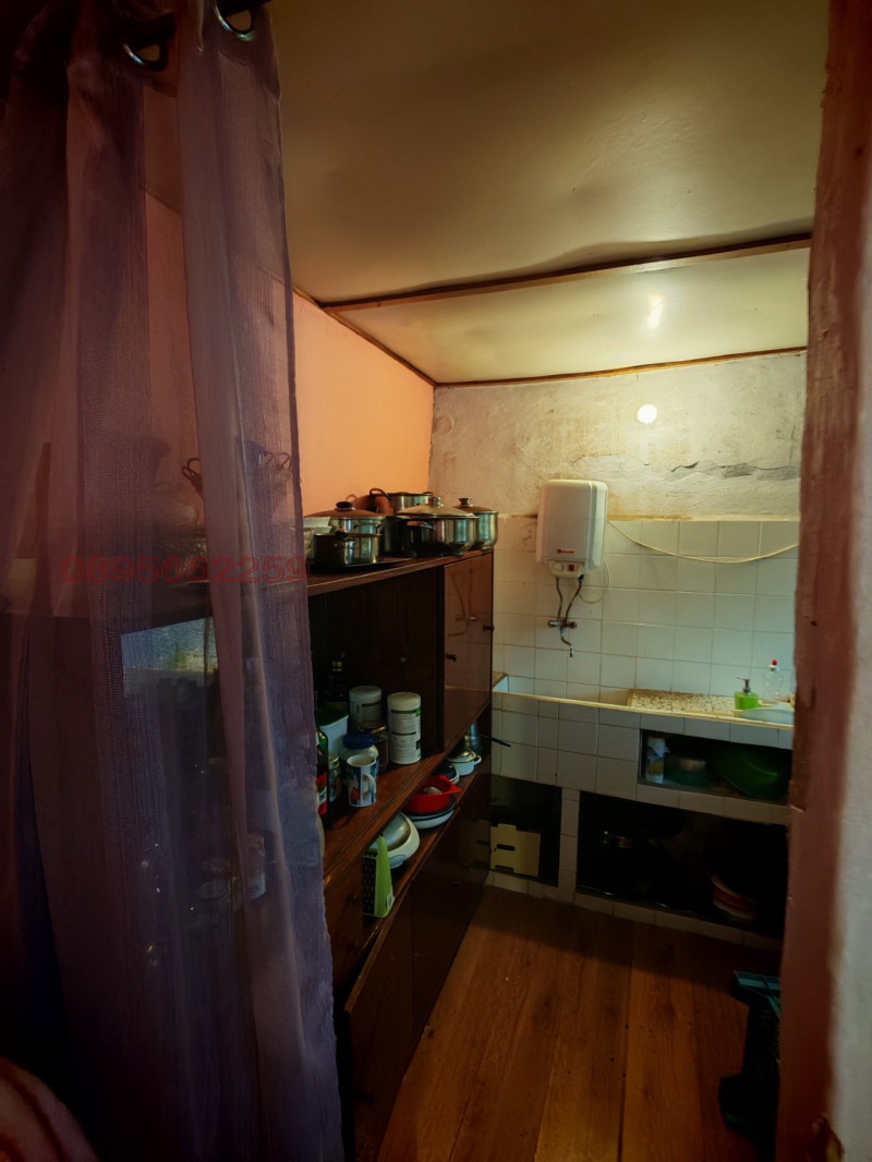 Продава КЪЩА, с. Червенци, област Варна, снимка 12 - Къщи - 52479785