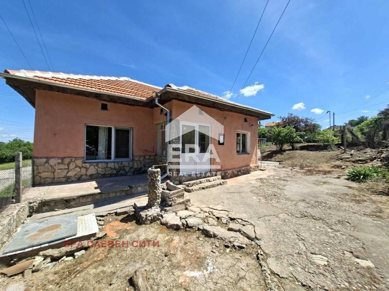 Продава КЪЩА, с. Садовец, област Плевен, снимка 2 - Къщи - 54713446