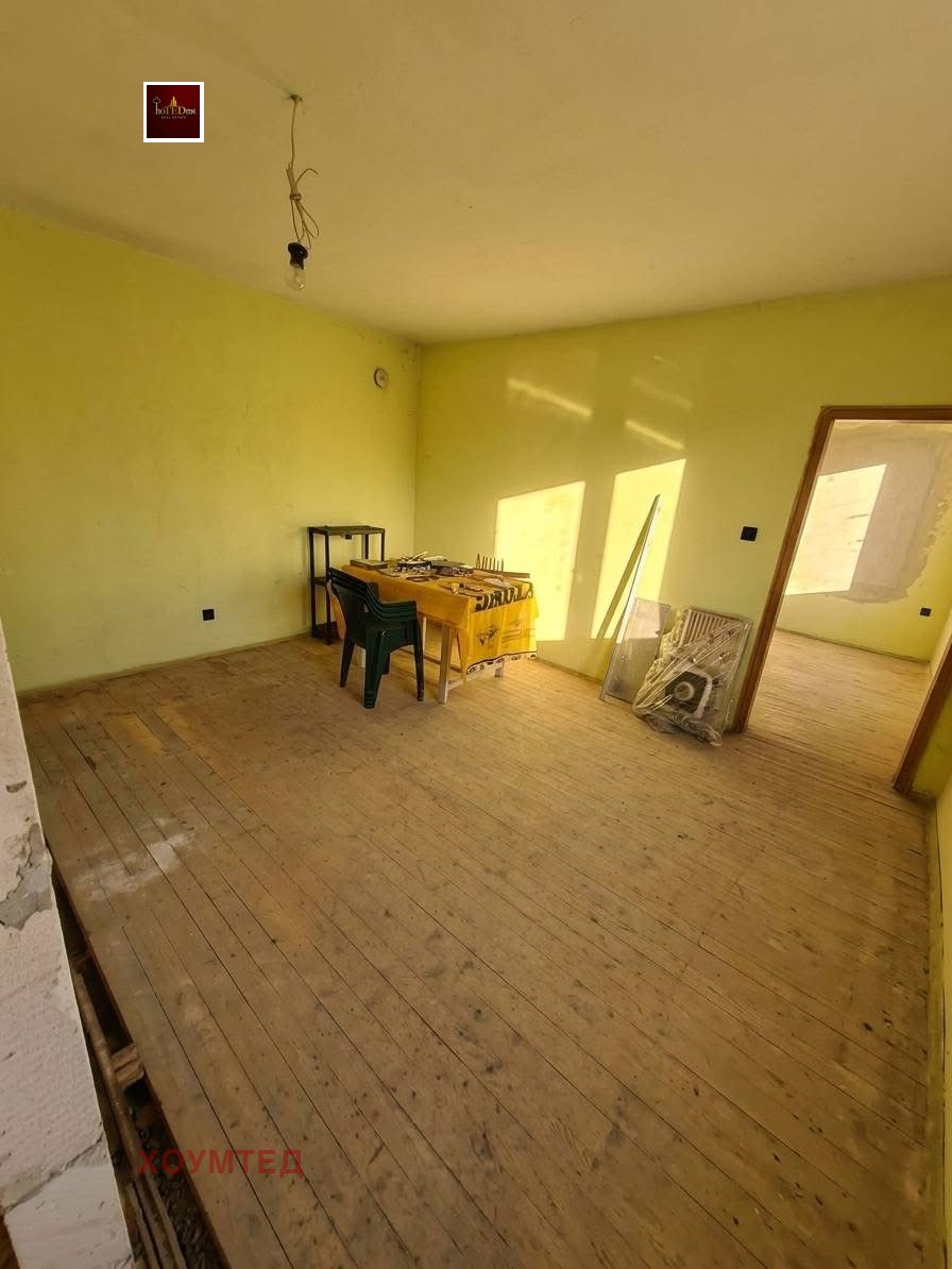 Продава КЪЩА, гр. Сапарева баня, област Кюстендил, снимка 4 - Къщи - 53897305