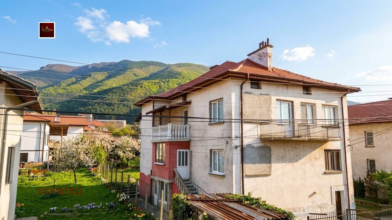 Продава КЪЩА, гр. Сапарева баня, област Кюстендил