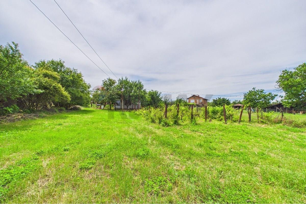 Продава КЪЩА, с. Славеево, област Добрич, снимка 2 - Къщи - 55023165