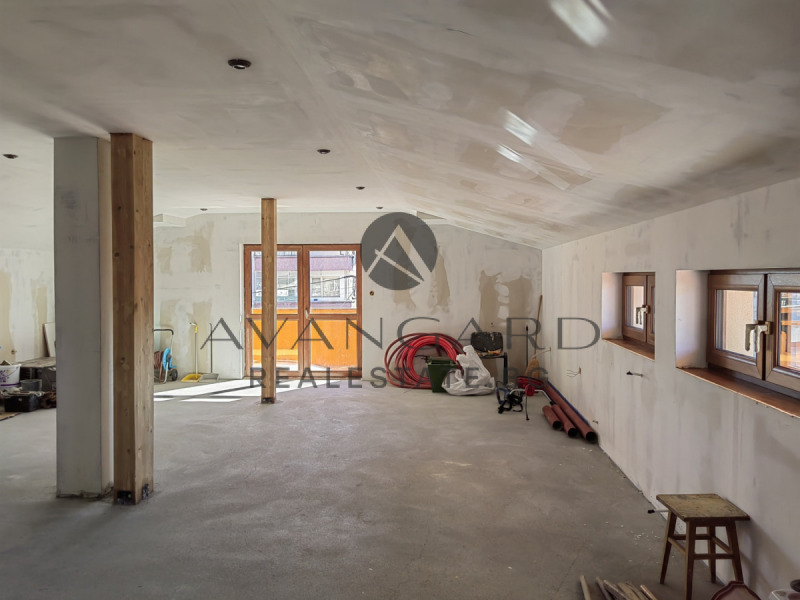Продава КЪЩА в град Пловдив, Прослав - 470 кв.м / 816 000 € » 1 595 957.28 лв., АВАНГАРД РИЪЛ ЕСТЕЙТ