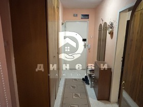 2 chambres Tri tchoutchoura - yug, Stara Zagora 2