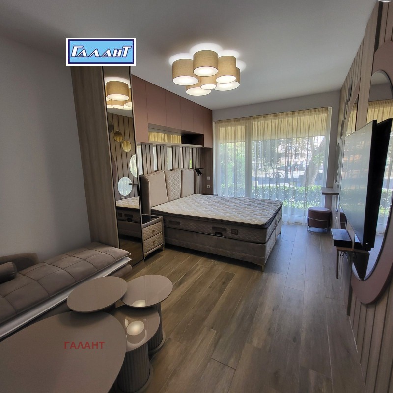 Продава 2-СТАЕН, град Варна, Бриз • 210000 € / 410724.30 лв. • 82058415 1