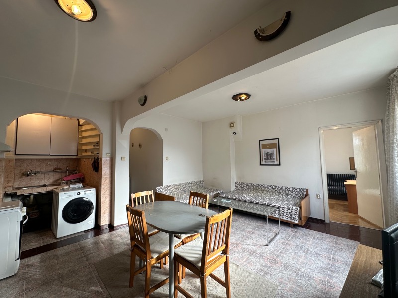 Продава 3-СТАЕН, гр. София, Център