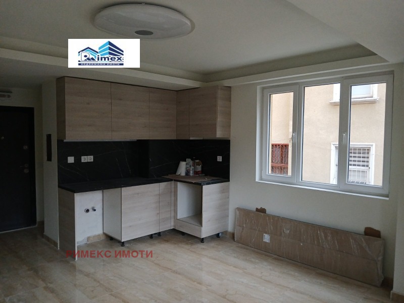 Продава МНОГОСТАЕН, гр. София, Банишора, снимка 1 - Aпартаменти - 48219466