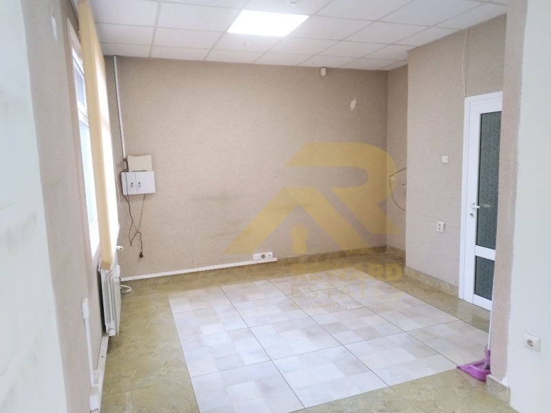 Продава  Офис град Перник , Център , 78 кв.м | 70039707 - изображение [8]