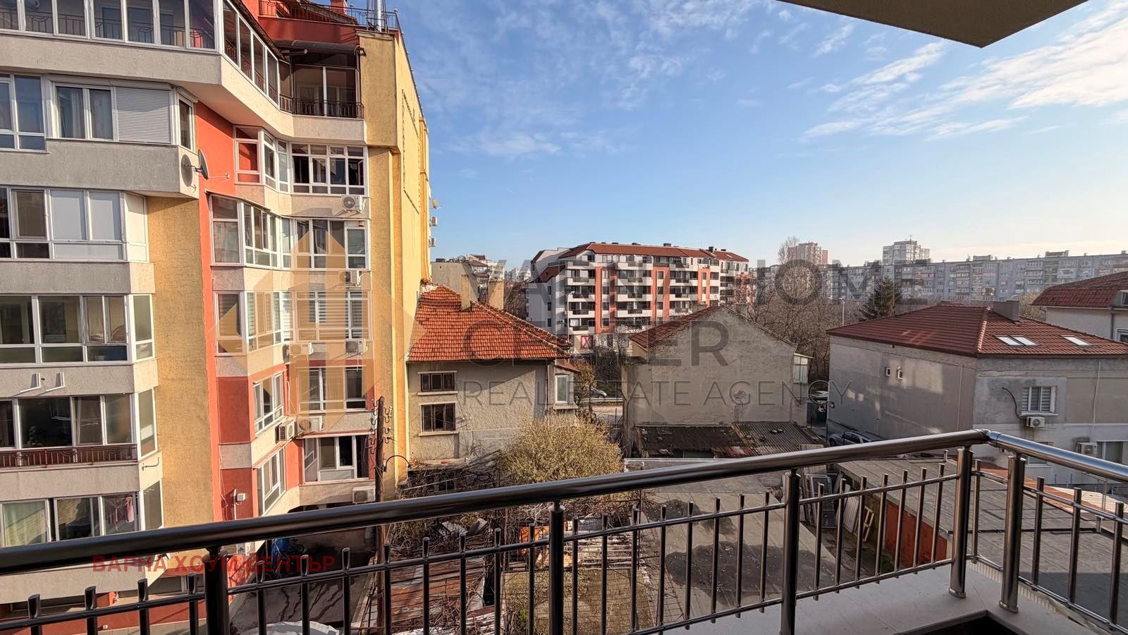 Продава 1-СТАЕН, гр. Варна, Център, снимка 2 - Апартаменти - 52885551