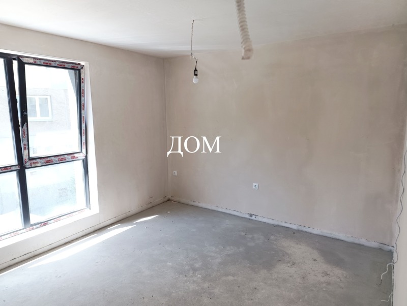 Продава 2-СТАЕН в град Шумен, 5-ти полк - 77 кв.м / 112 056 € » 219 162.49 лв., ДОМ