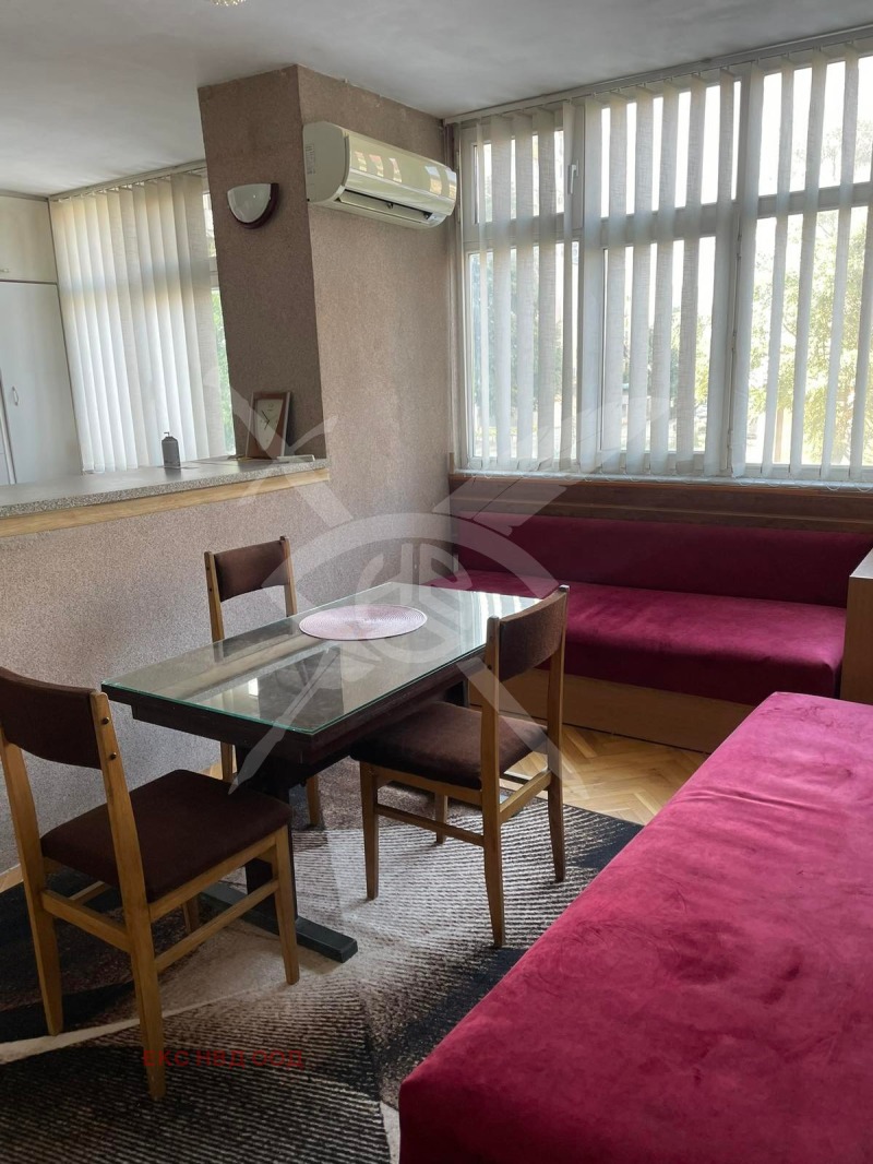 En venta  3 dormitorios Plovdiv , Kyuchuk Parizh , 93 metros cuadrados | 21840506 - imagen [3]